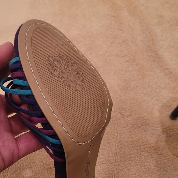 Vince Camuto Strappy heels - Picture 4 of 8